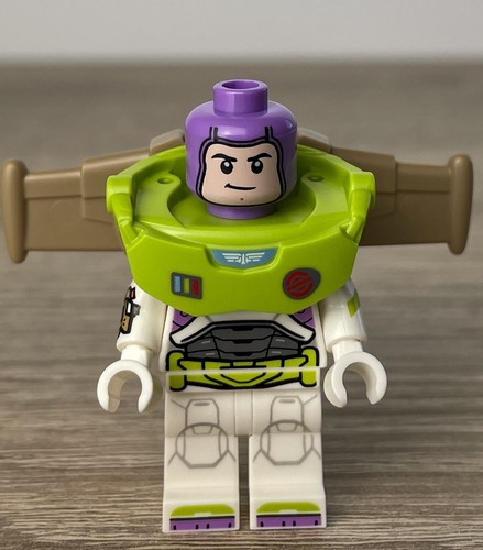 Lego buzz lightyear star - lightyear,